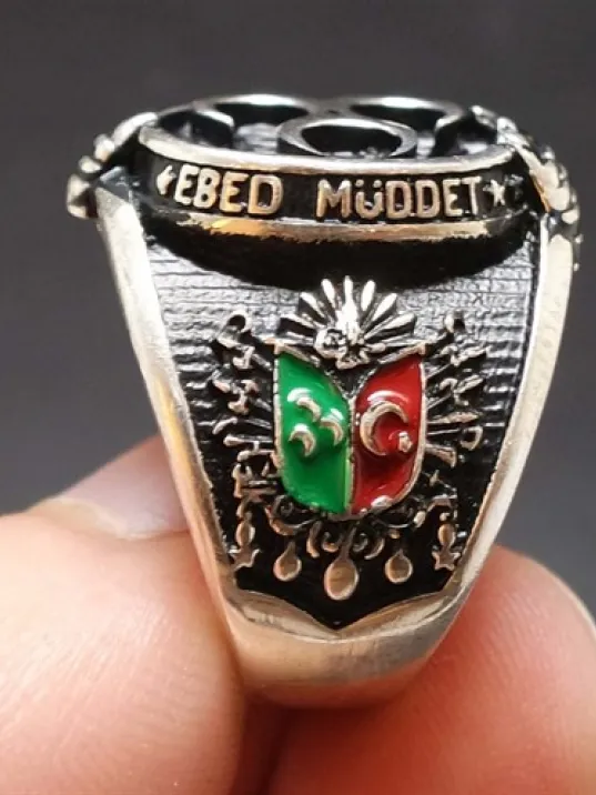 Devlet Ebed Müddet Yazılı Üç Hilalli Erkek Gümüş Yüzük Devlet Ebed Müddet Yazılı Üç Hilalli Erkek Gümüş Yüzük