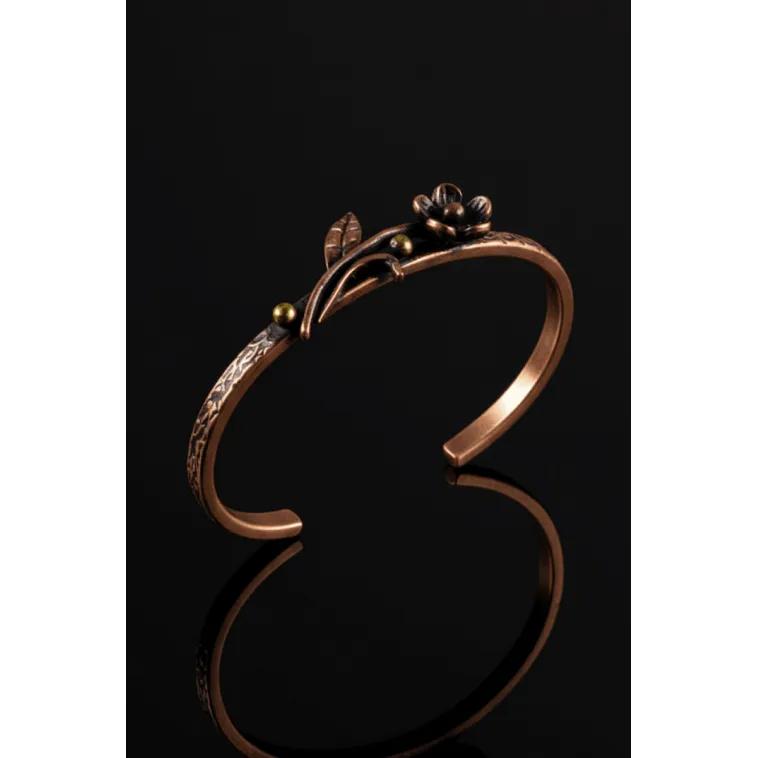 Kadın Bakır Bileklik - Çiçek Model İnce Metal Kutu Ve Doğal Taşlı Bilezik Kadın Bakır Bileklik - Çiçek Model İnce Metal Kutu Ve Doğal Taşlı Bilezik