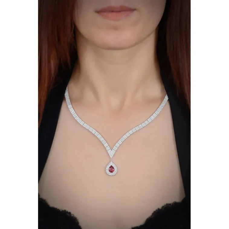 Arissa Bayan Yakut Taşlı Gümüş Su Yolu Set - Kolye, Bileklik, Küpe, Yüzük Arissa Bayan Yakut Taşlı Gümüş Su Yolu Set - Kolye, Bileklik, Küpe, Yüzük