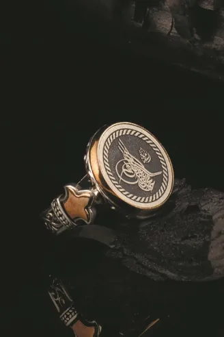 Osmanlı Tuğra İşlemeli Kenarları Motifli 925 Ayar Erkek Gümüş Yüzük GYZOTTOMANT-GMS