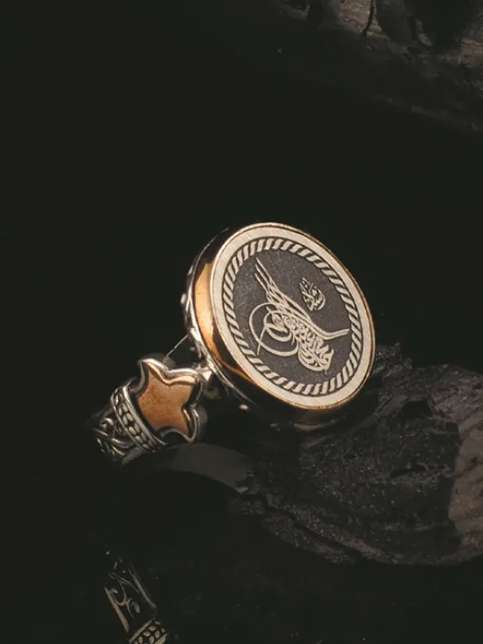 Osmanlı Tuğra İşlemeli Kenarları Motifli 925 Ayar Erkek Gümüş Yüzük GYZOTTOMANT-GMS