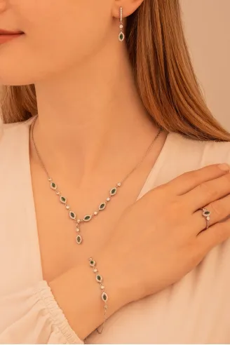 Kadın Gümüş Takı Seti - Pera Zümrüt Mekik Taşlı 925 Ayar Kolye, Bileklik, Yüzük, Küpe Tam Set