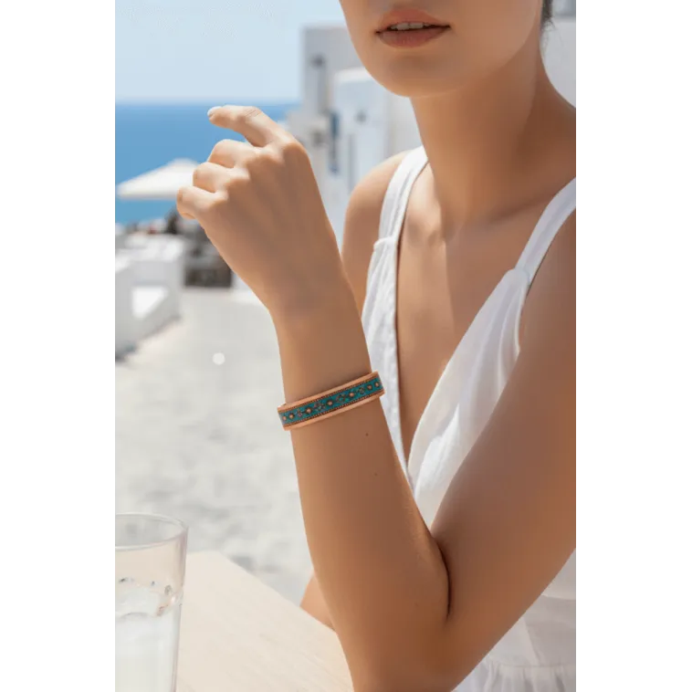 Kadın Bakır Bileklik - Marta Model Özel Baskı Metal Kutu Ve Kuvars Taşı Kadın Bakır Bileklik - Marta Model Özel Baskı Metal Kutu Ve Kuvars Taşı