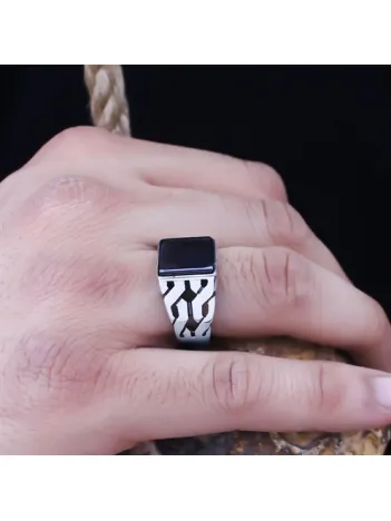 Siyah Oniks Taşlı Yanı İşlemeli Özel Seri Erkek Gümüş Yüzük