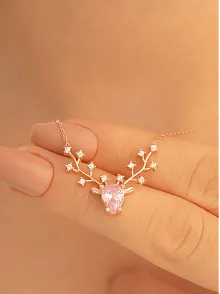 Kadın Gümüş Kolye - Zultanit Taşlı Geyik Kafası Motifli Rose Altın Kaplama Gümüş Kolye