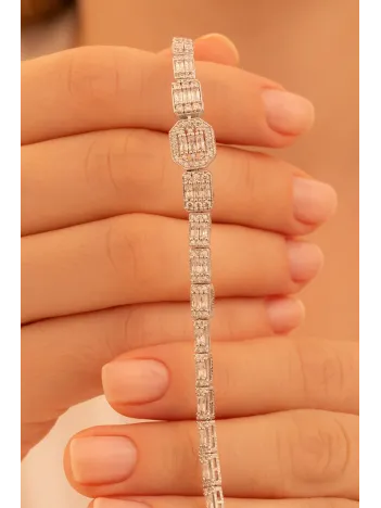 Kadın Gümüş Bileklik - Perihan Baget Taşlı Zirkon Süslemeli Kadın Bileklik