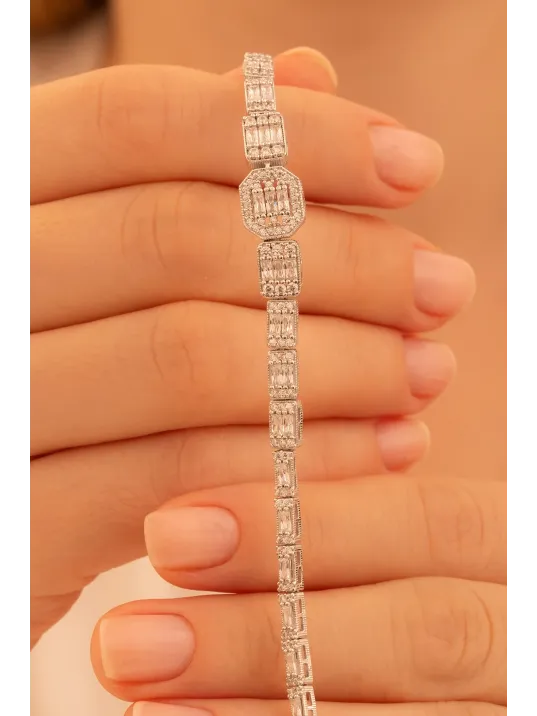 Kadın Gümüş Bileklik - Perihan Baget Taşlı Zirkon Süslemeli Kadın Bileklik