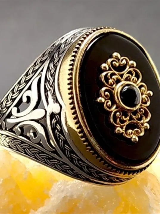 Otantik Motifli Siyah Taşlı Erkek Gümüş Yüzük Otantik Motifli Siyah Taşlı Erkek Gümüş Yüzük