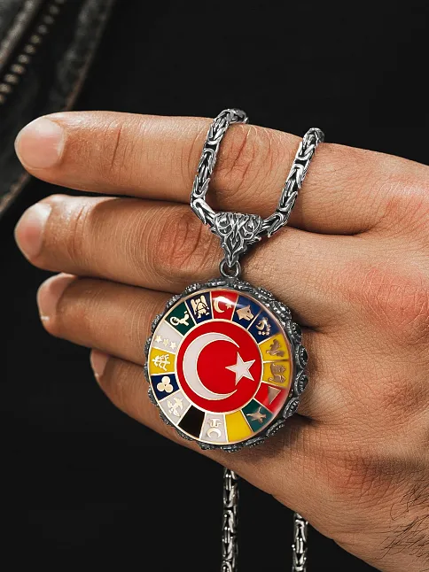 Erkek Gümüş Kolye - 16 Türk Devleti Bayrakları İşlemeli  Ay Yıldız Kral Zincirli Erkek Kolye