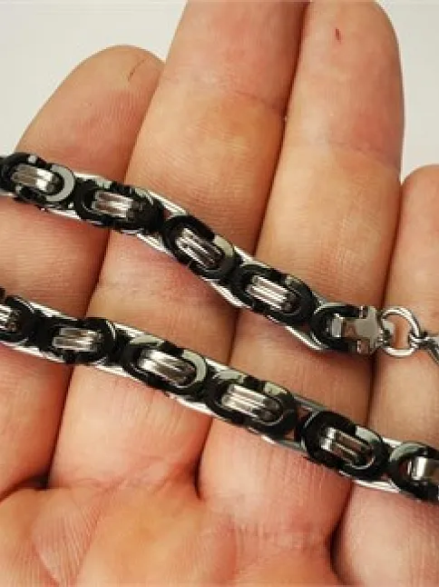 ERKEK ÇELİK BİLEKLİK KÜNYE YASSI MODEL ORTA KALINLIKTA ZARİF TASARIM
