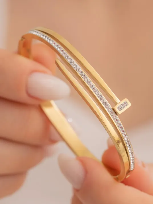 Kadın Çelik Bileklik - Altın Kaplama (KARARMAZ) Taşlı Çivi Model 3 Sıra Kadın Kelepçe