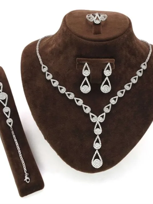 Damla Su Yolu Gümüş Bayan Set - Kolye, Bileklik, Küpe, Yüzük