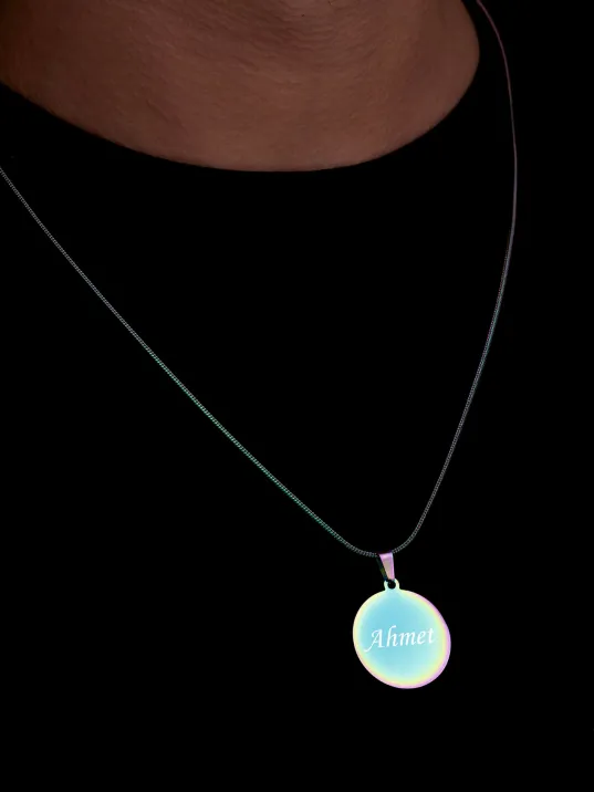 Erkek Çelik Kolye - Hologram İsim Yazılabilir Yuvarlak Model Çelik Kolye