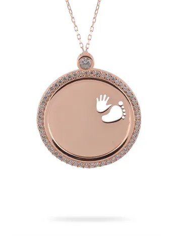 Çocuğunuzun İsmini Yazdırabileceğiniz El Ve Ayak Figürlü Bayan Gümüş Kolye