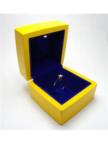 IŞIKLI PIRLANTA ALTIN TEKTAŞ YÜZÜK KUTUSU SARI LACİVERT