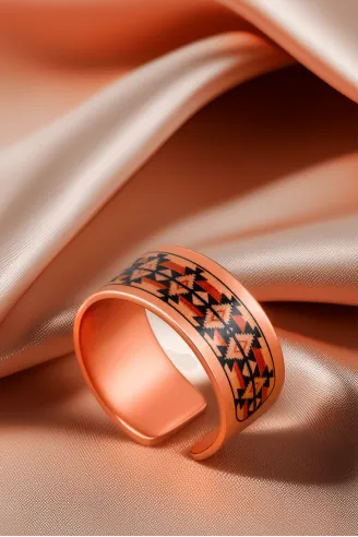 Kadın Bakır Yüzük - Daria Model Özel Baskı Metal Kutu Ve Kuvars Taşı