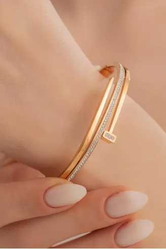Kadın Çelik Bileklik - Rose Kaplama (KARARMAZ) Taşlı Çivi Model 3 Sıra Kadın Kelepçe