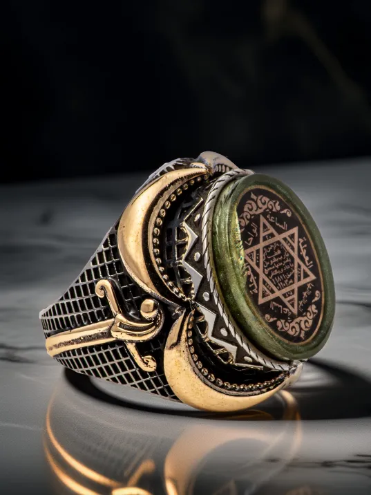 Erkek Yeşil Kehribar Taşlı Süleyman Mührü İşlemeli Hançer 925 Ayar Gümüş Yüzük Erkek Yeşil Kehribar Taşlı Süleyman Mührü İşlemeli Hançer 925 Ayar Gümüş Yüzük