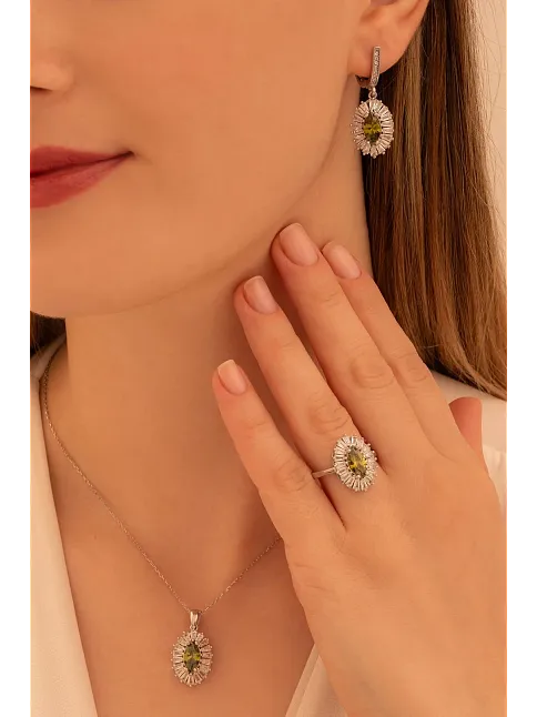 Kadın Gümüş Set - Mekik Model Zultanit Taşlı Baget Süslemeli Rodyumlu Kadın Set