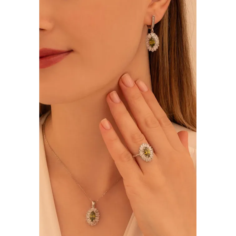 Kadın Gümüş Set - Mekik Model Zultanit Taşlı Baget Süslemeli Rodyumlu Kadın Set