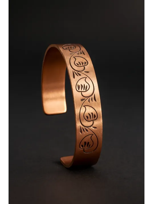 Kadın Bakır Bileklik - Kapalı Lale Model Kadın Bakır Kelepçe Bilezik Metal Kutu ve Doğal Taşlar Kadın Bakır Bileklik - Kapalı Lale Model Kadın Bakır Kelepçe Bilezik Metal Kutu ve Doğal Taşlar