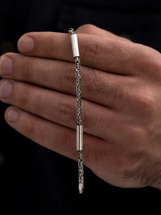 Erkek Kral Gümüş Bileklik Künye 2,8mm Özel Tasarım Silindir Parçalı Erkek Kral Gümüş Bileklik Künye 2,8mm Özel Tasarım Silindir Parçalı