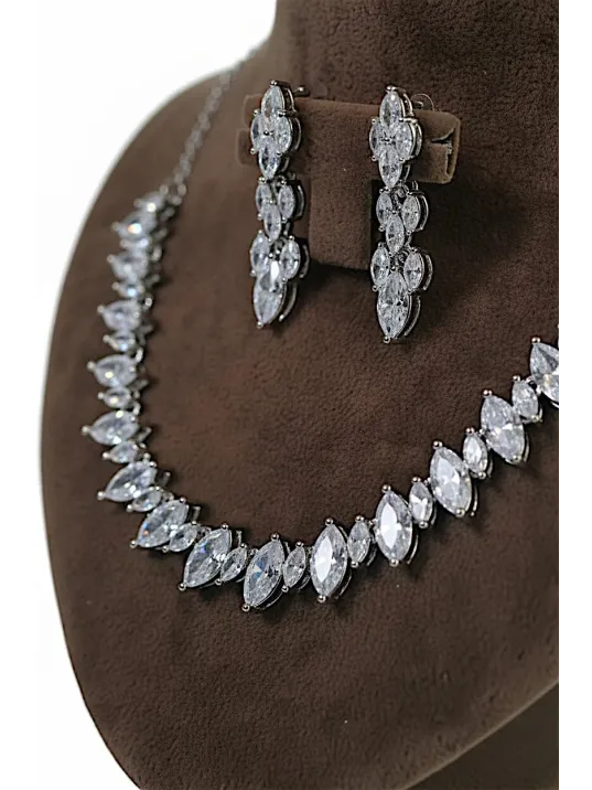 Kadın Bijuteri Kolye Küpe Set - Sara Model Baget ve Zirkon Taşlı Zarif Su Yolu Set