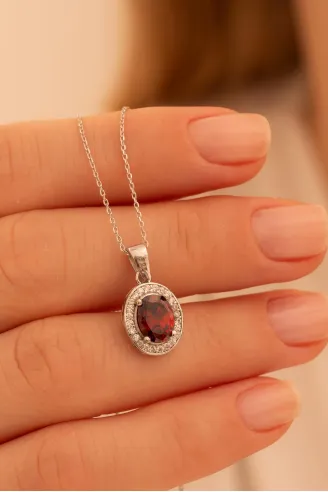 Kadın Gümüş Kolye - Elips Model Yakut Taşlı Zirkon Süslemeli Rodyumlu Kadın Kolye
