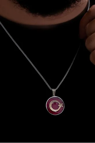 Erkek Gümüş Kolye - Ayyıldız İşlemeli Kırmızı Renkli Gümüş Kolye