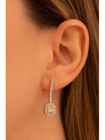 Kadın Gümüş Küpe - Ferahnaz Baget Taşlı Zirkon Süslemeli Kadın Küpe