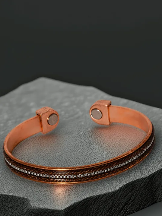 Kadın Bakır Bileklik - Ortası Küp Şeritli Kahverengi Derili Bakır Bilezik Metal Kutuda Kadın Bakır Bileklik - Ortası Küp Şeritli Kahverengi Derili Bakır Bilezik Metal Kutuda