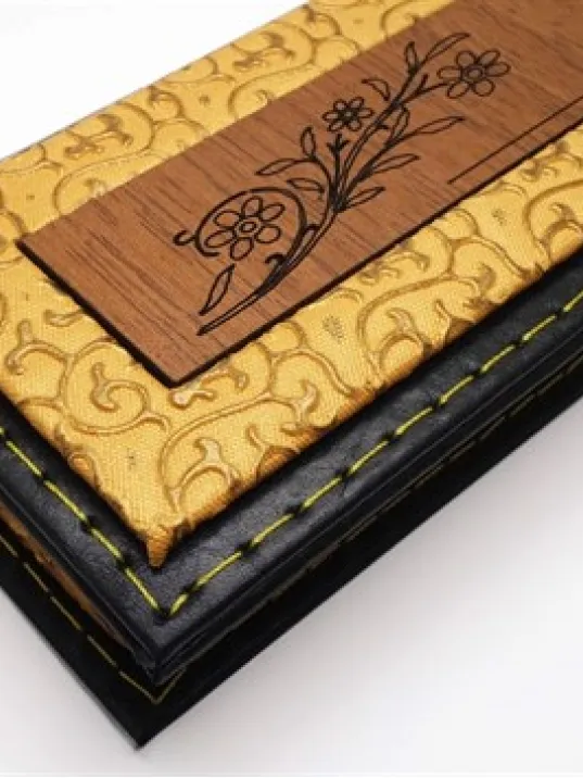 Kişiye Özel Ahşap Üzeri Deri Kaplamalı Altın Yaldız Detaylı Premium Tesbih Kutusu