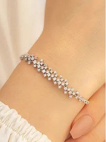 Kadın Gümüş Bileklik - 925 Ayar Zirkon Taşlı Alisa Model Gümüş Kadın Bileklik