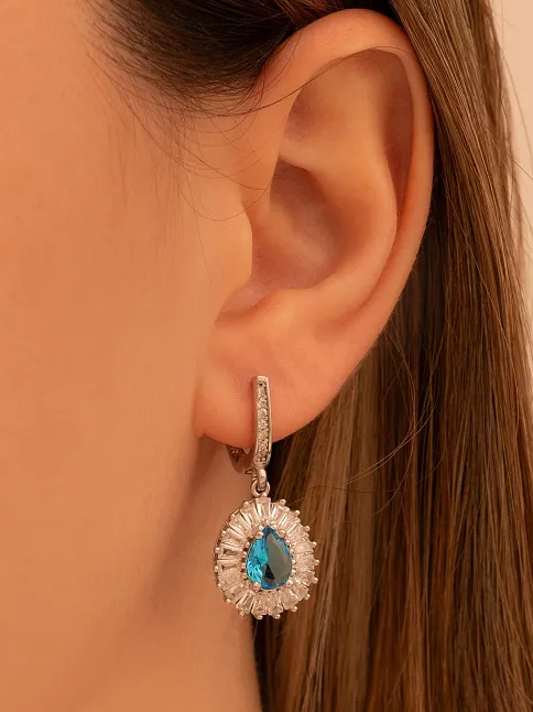 Kadın Gümüş Küpe - Damla Model Mavi Topaz Taşlı Baget Süslemeli Rodyumlu Kadın Küpe