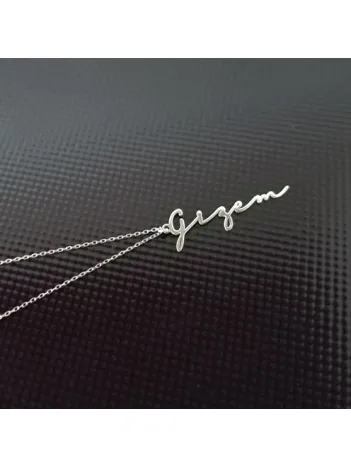 Kişiye Özel İmza İsim Yazılan Bayan Gümüş Kolye Zincir GKLGMS0ISIM Kişiye Özel İmza İsim Yazılan Bayan Gümüş Kolye Zincir GKLGMS0ISIM