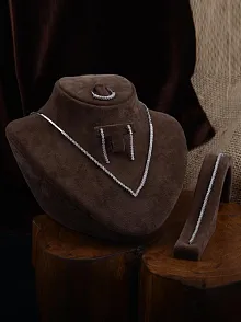 Berrak Bayan Zirkon Taşlı Gümüş Su Yolu Set - Kolye, Bileklik, Küpe, Yüzük