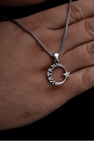 Yeni Model Vatan Yazılı Ay Yıldız Türk Bayrağı Erkek Gümüş Kolye Zincir