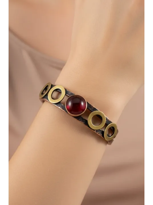 Kadın Bakır Bileklik - Kırmızı Akik Taş Halkalı Model Bakır Bilezik Metal Kutu Ve Doğal Taşlar Kadın Bakır Bileklik - Kırmızı Akik Taş Halkalı Model Bakır Bilezik Metal Kutu Ve Doğal Taşlar