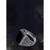 Erkek Gümüş Yüzük - Siyah Oniks Taşlı Yanları Grek Desen İşlemeli Erkek Yüzük Erkek Gümüş Yüzük - Siyah Oniks Taşlı Yanları Grek Desen İşlemeli Erkek Yüzük