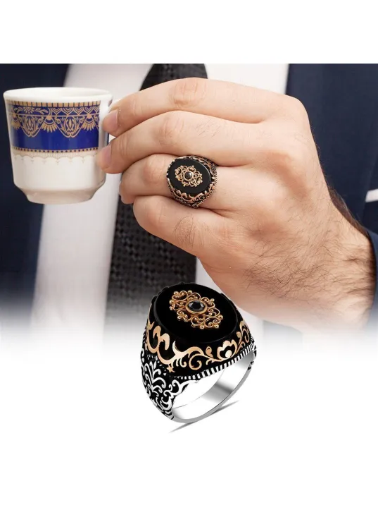 Erkek Gümüş Yüzük - Çiçek Motifli Oniks Taşlı 925 Ayar Gümüş Erkek Yüzük