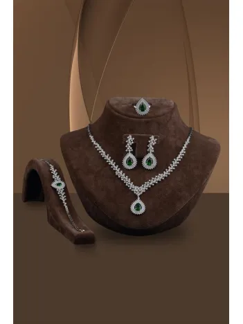 Çise Bayan Zümrüt Taşlı Gümüş Su Yolu Set - Kolye, Bileklik, Küpe, Yüzük