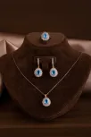 Kadın Gümüş Set - Damla Model Mavi Topaz Taşlı Baget Süslemeli Rodyumlu Kadın Set Kadın Gümüş Set - Damla Model Mavi Topaz Taşlı Baget Süslemeli Rodyumlu Kadın Set
