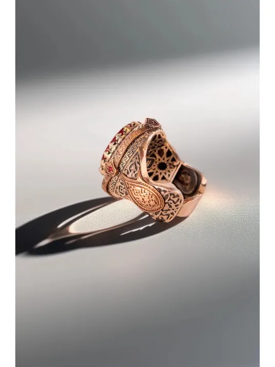 Kırmızı Kehribar Taşlı Dualı Erkek Gümüş Yüzük 925 Ayar Kün Fe Yekün Yazılı Kırmızı Kehribar Taşlı Dualı Erkek Gümüş Yüzük 925 Ayar Kün Fe Yekün Yazılı