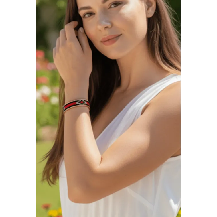 Kadın Bakır Bileklik - Rosso Model Özel Baskı Metal Kutu Ve Kuvars Taşı Kadın Bakır Bileklik - Rosso Model Özel Baskı Metal Kutu Ve Kuvars Taşı