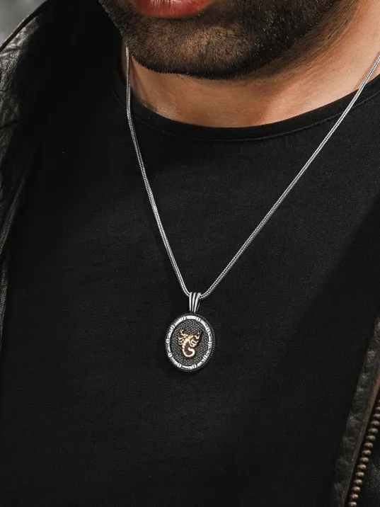 Erkek Gümüş Kolye - Siyah Oval Model Akrep Motifli Erkek Kolye