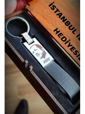 Kişiye Özel Recep Tayyip Erdoğan Figürlü AK Parti Logolu Çelik Anahtarlık