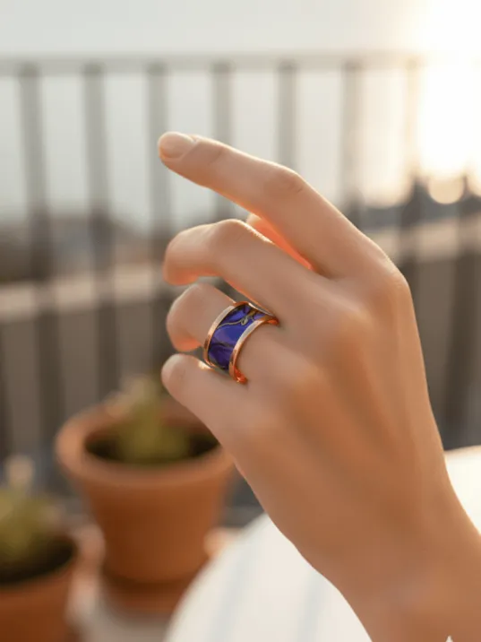 Kadın Bakır Yüzük - Laura Model Özel Baskı Metal Kutu Ve Kuvars Taşı Kadın Bakır Yüzük - Laura Model Özel Baskı Metal Kutu Ve Kuvars Taşı