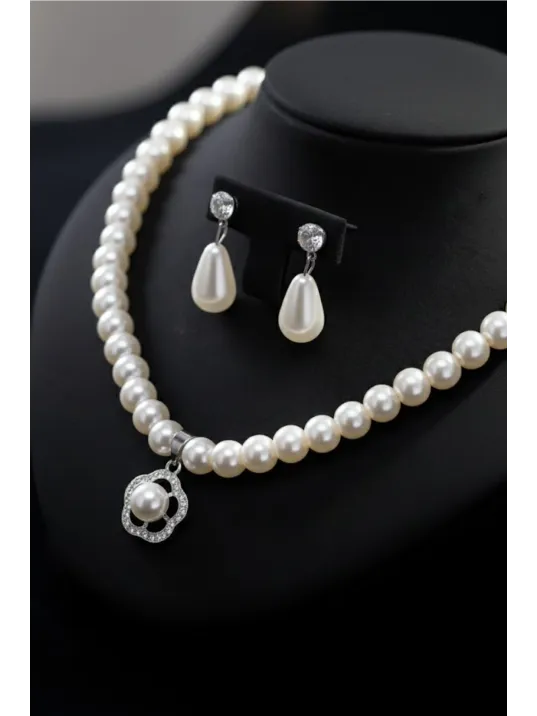 Kadın İnci Kolye Küpe Set - Helena Model Çiçek Motifli Kadın İnci Set Kadın İnci Kolye Küpe Set - Helena Model Çiçek Motifli Kadın İnci Set