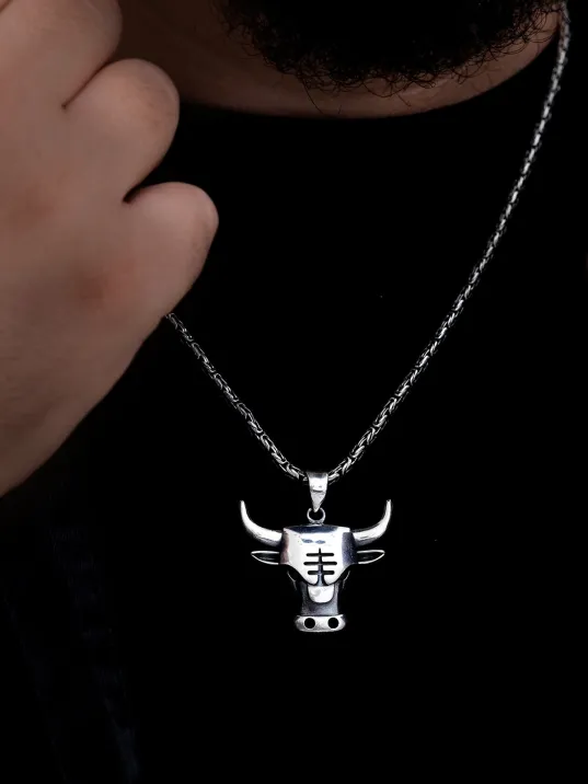 Erkek Gümüş Kolye - Chicago Bulls - Boğa Kafası Figürlü Erkek Kolye