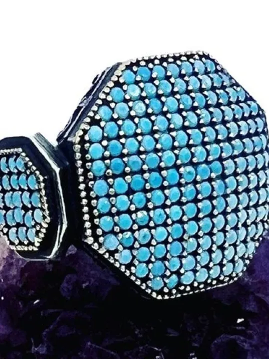 Erkek Gümüş Yüzük - Akron Turkuaz Zirkon Yanı Taşlı Özel Seri Erkek Gümüş Yüzük Erkek Gümüş Yüzük - Akron Turkuaz Zirkon Yanı Taşlı Özel Seri Erkek Gümüş Yüzük